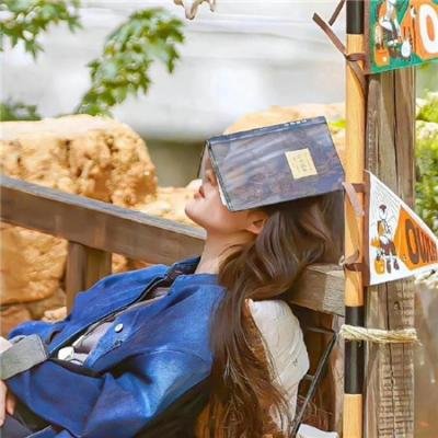 老艺术家孙女晒豪宅名表，长达一周内幕曝光，人设崩塌